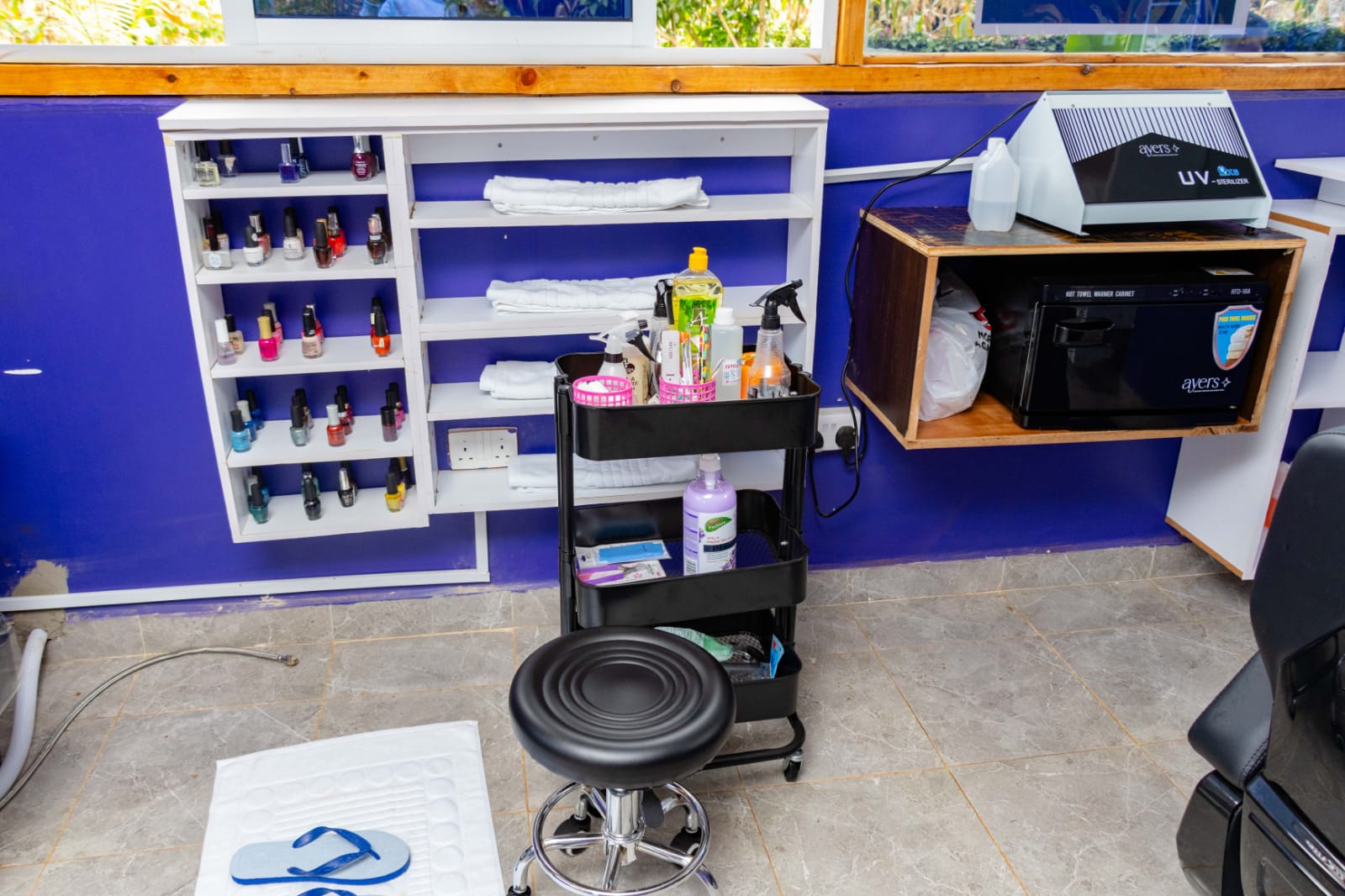 Manicure & Pedicure